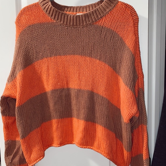 American Eagle Outfitters Sweaters - Super cute aerie sweater!!🦋